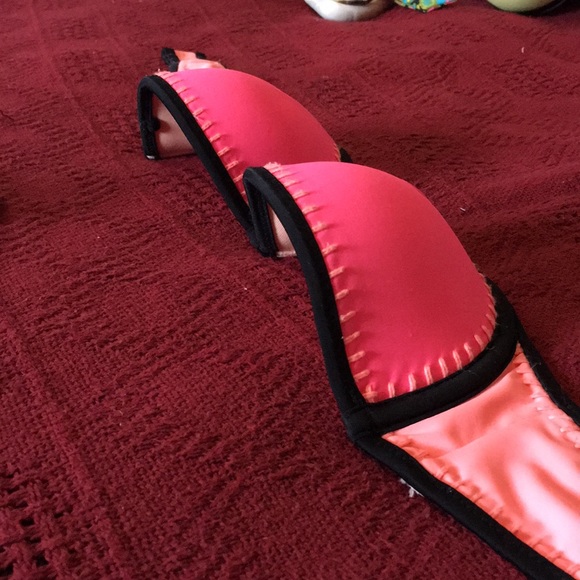 Victoria’s Secret swim top, 32c - Picture 6 of 7